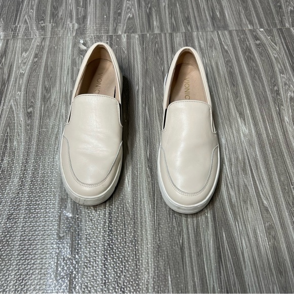 Vionic | Abyss Dinora Leather Sneaker - Picture 5 of 7